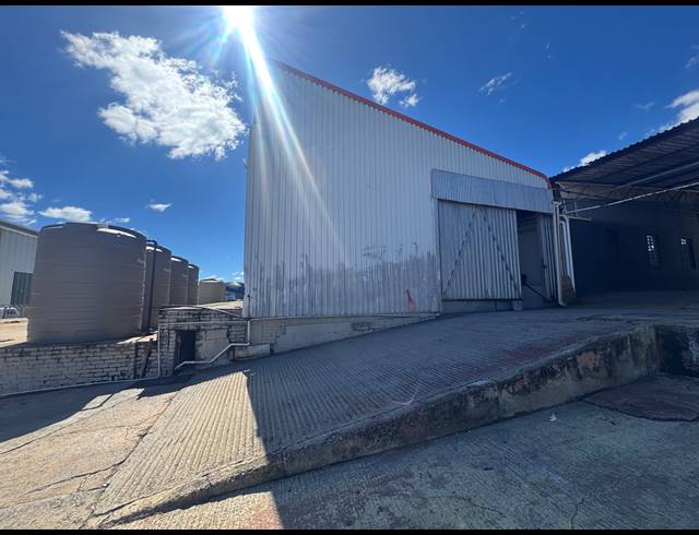 715M² WAREHOUSE TO LET IN WYNBERG